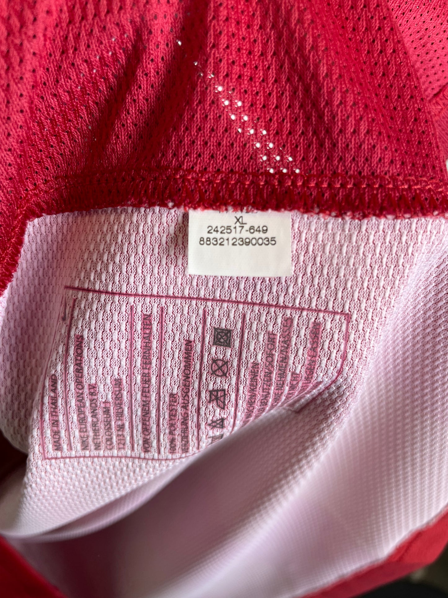 Hertha Berlin 08/09 away — Nike Dri-FIT inner tag and authenticity detail