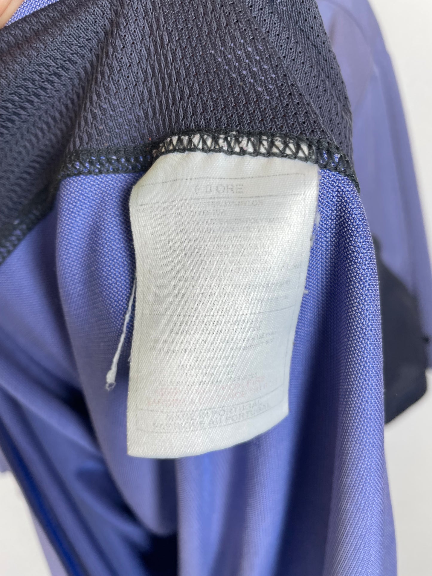 Netherlands 00/02 away shirt size and care label details on vintage orange Nike football kit