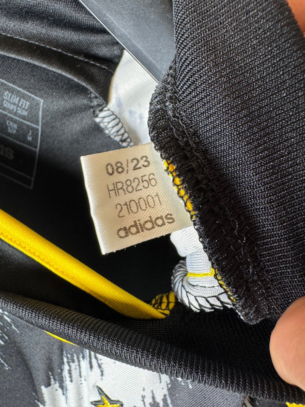 Adidas Juventus Home 23/24 - 9/10 - TheFootballIdiots