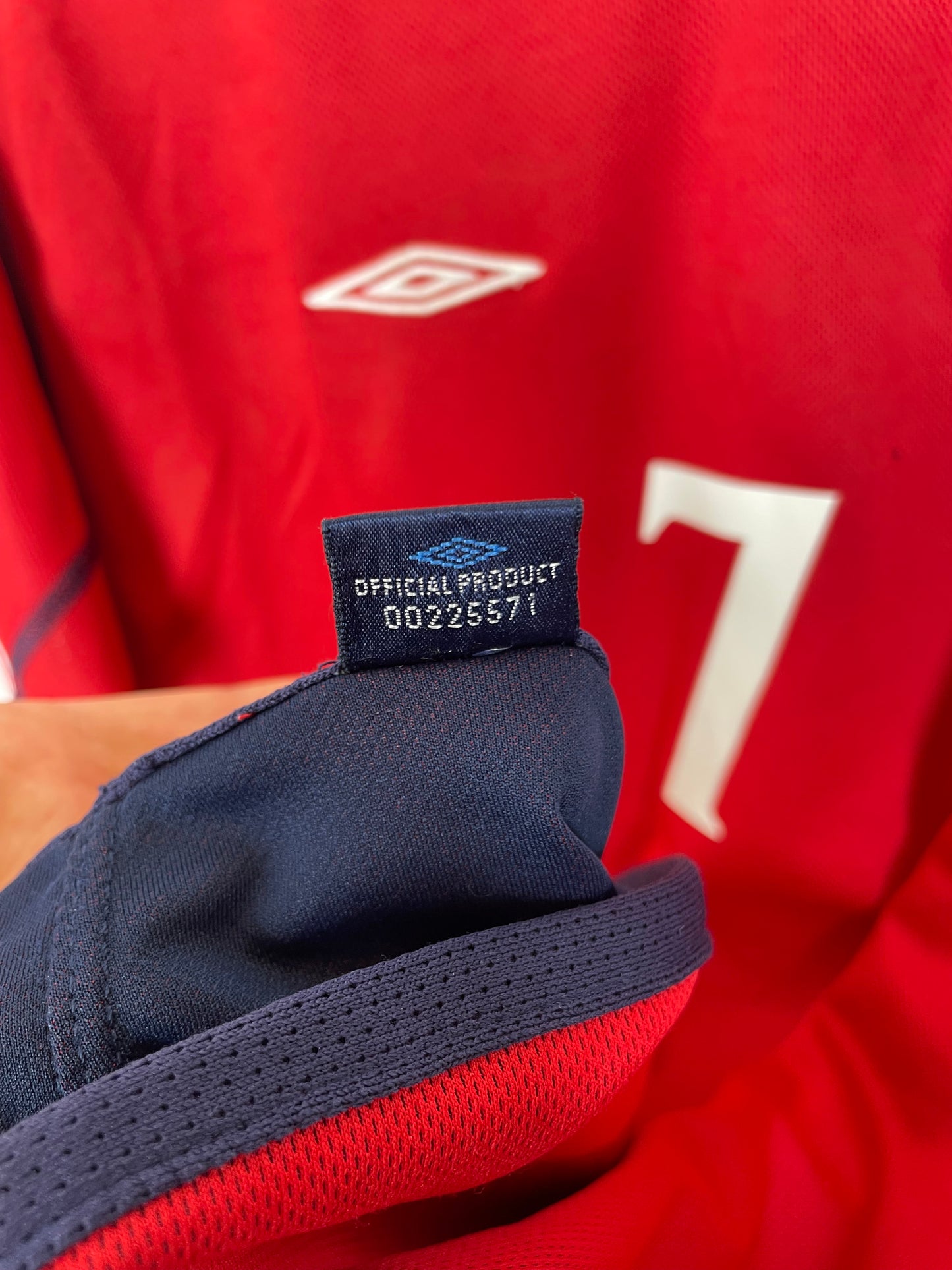 Umbro England Away 02/04 Beckham 7 - 7/10
