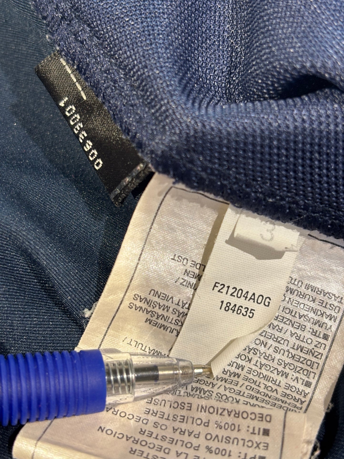 Nike Barcelona 02/04 third shirt condition and fabric detail showing vintage quality