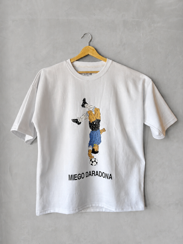 Sootball Fhirts Miego Daradona limited edition t-skjorte – football art tee forfra