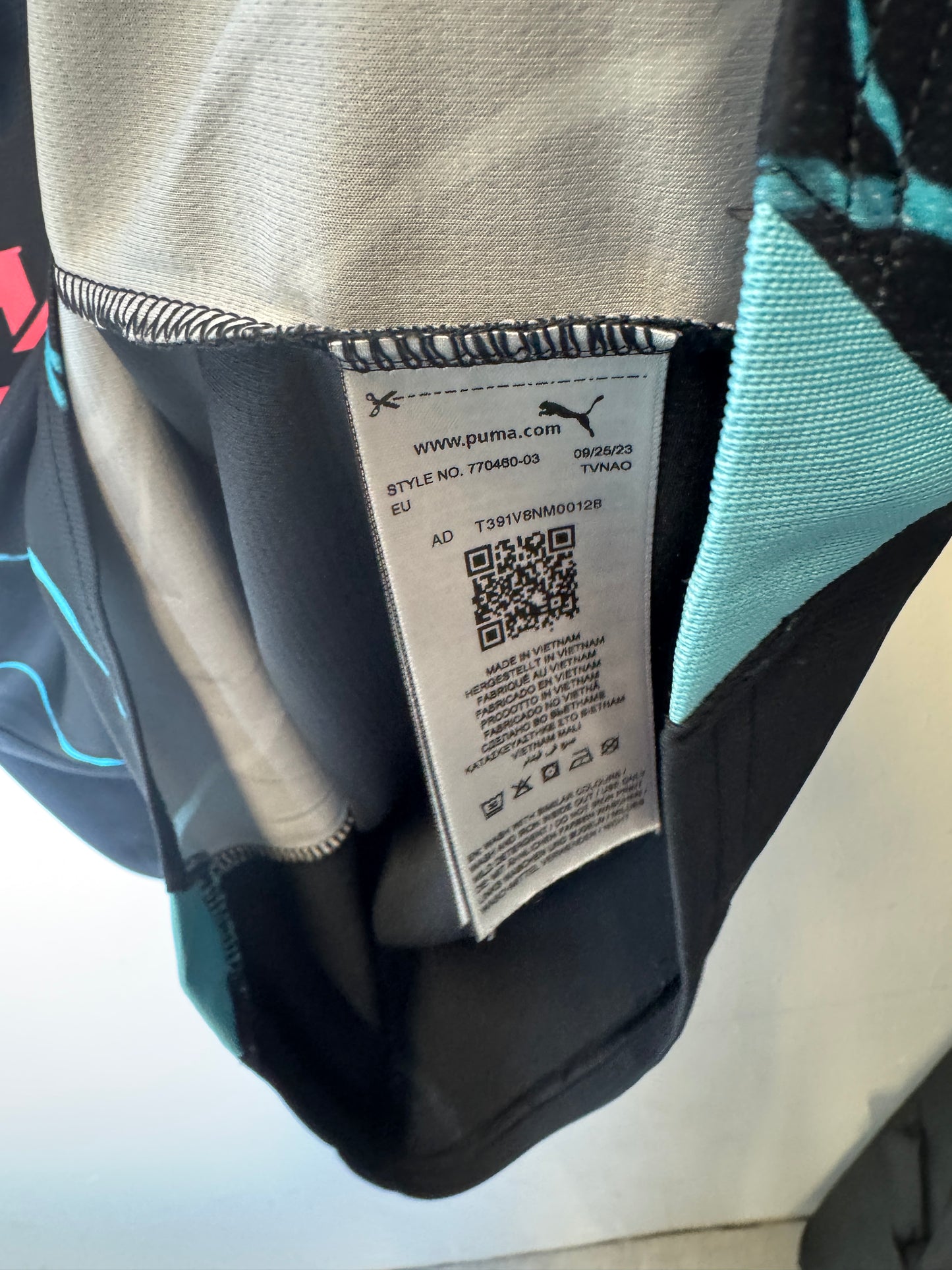 Puma Manchester City 23/24 Third Haaland 9 - 9/10