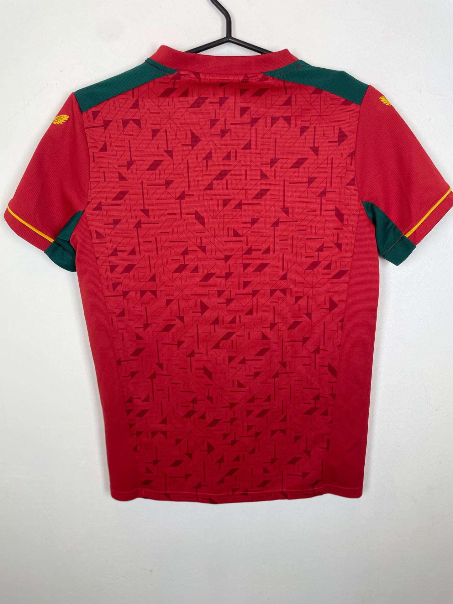 Back view of Wolves away shirt 2023/24 kids kit with shorts, youth size L, excellent condition