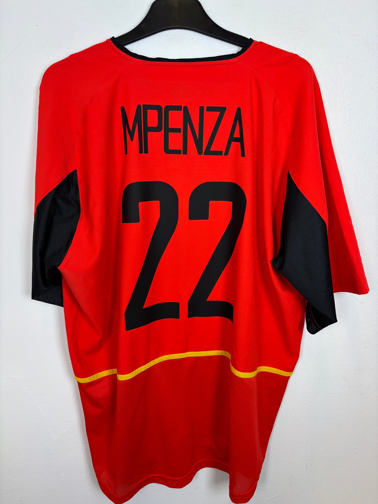 Nike Belgium Home 2002 Mpenza 22 - 9/10