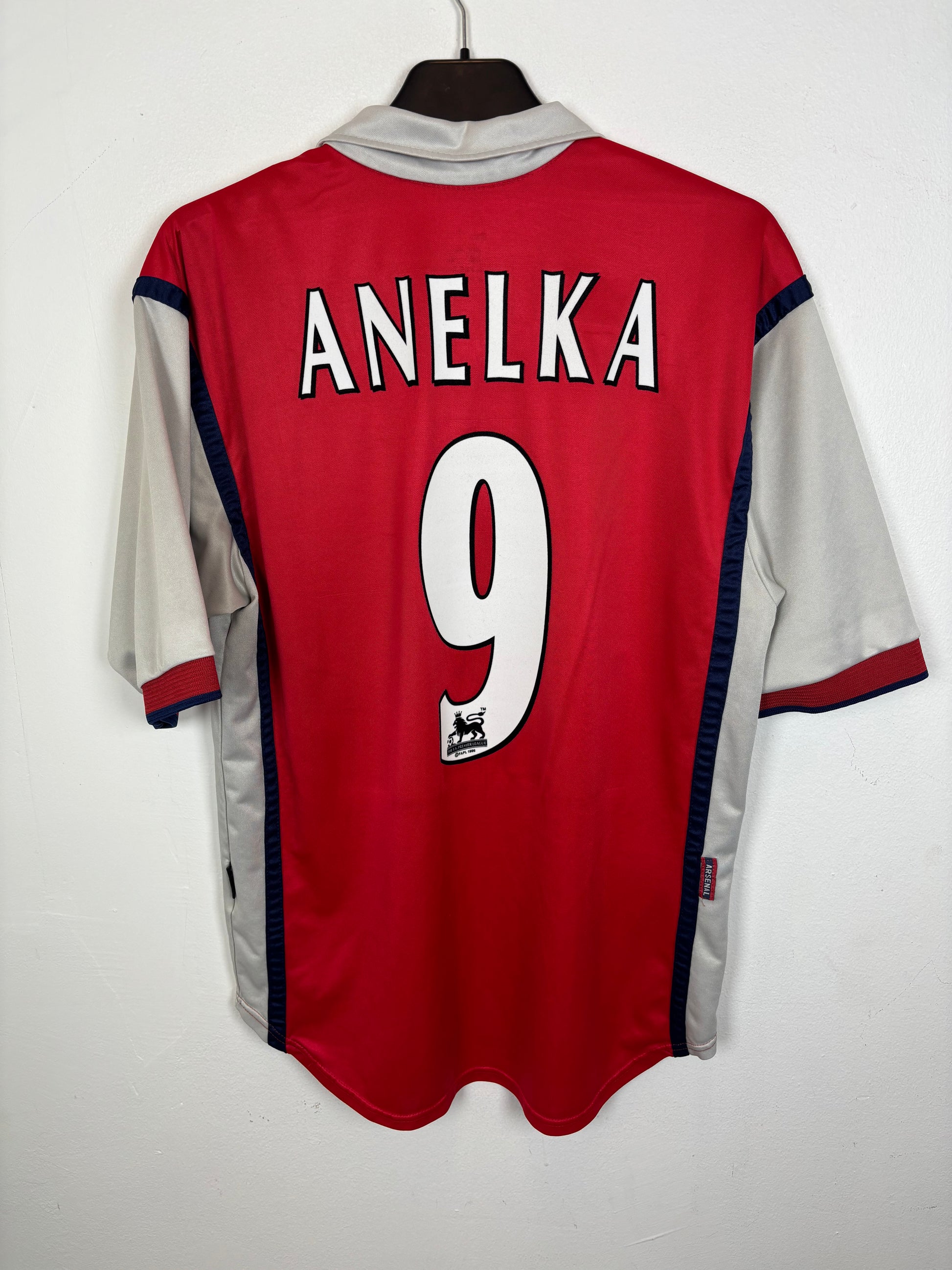 Back view of Arsenal 99/00 home shirt showing Anelka name and number 9 print