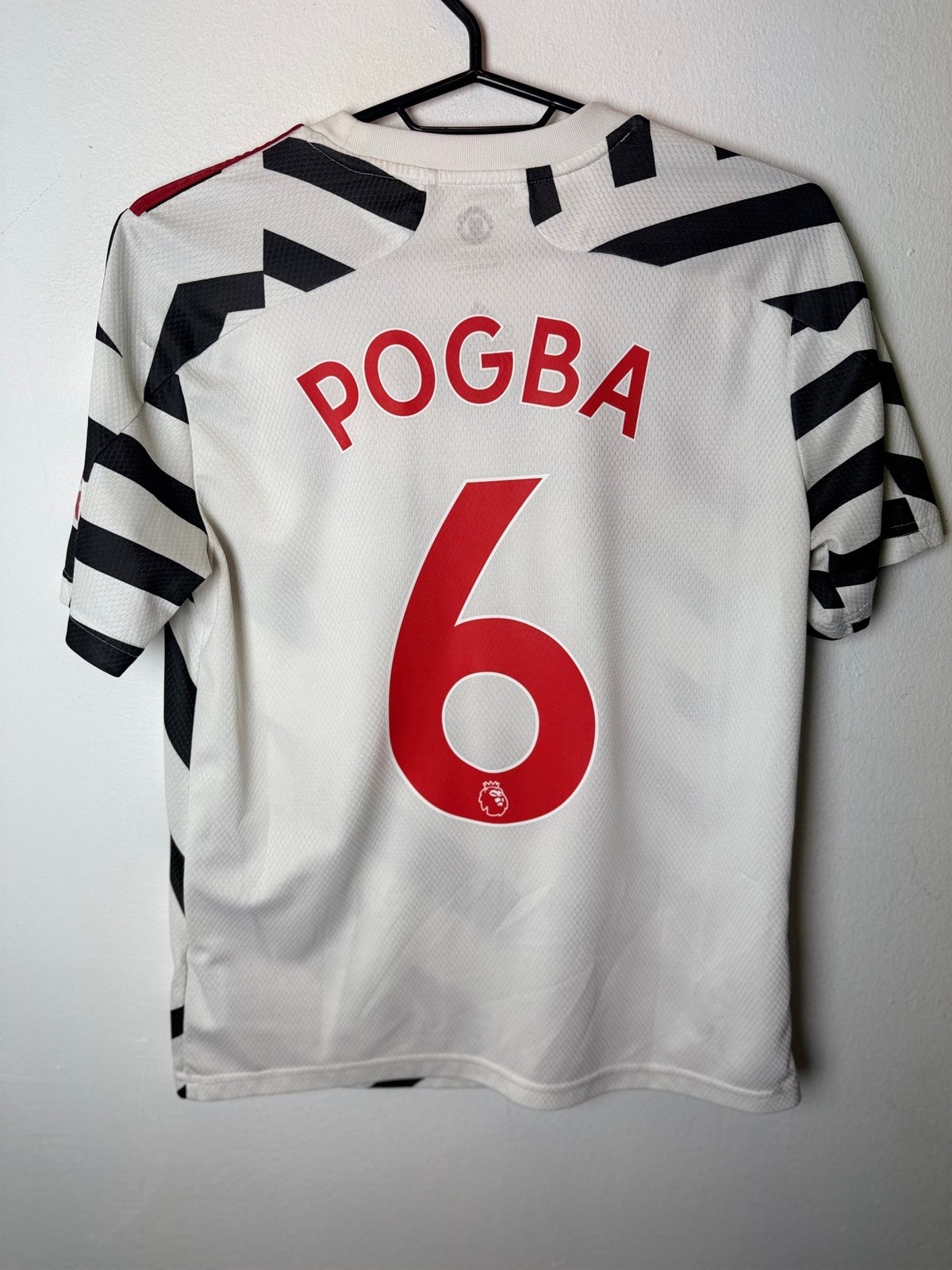 Adidas Manchester United Third 20/21 Pogba 6 Kids incl shorts - 8/10 - TheFootballIdiots