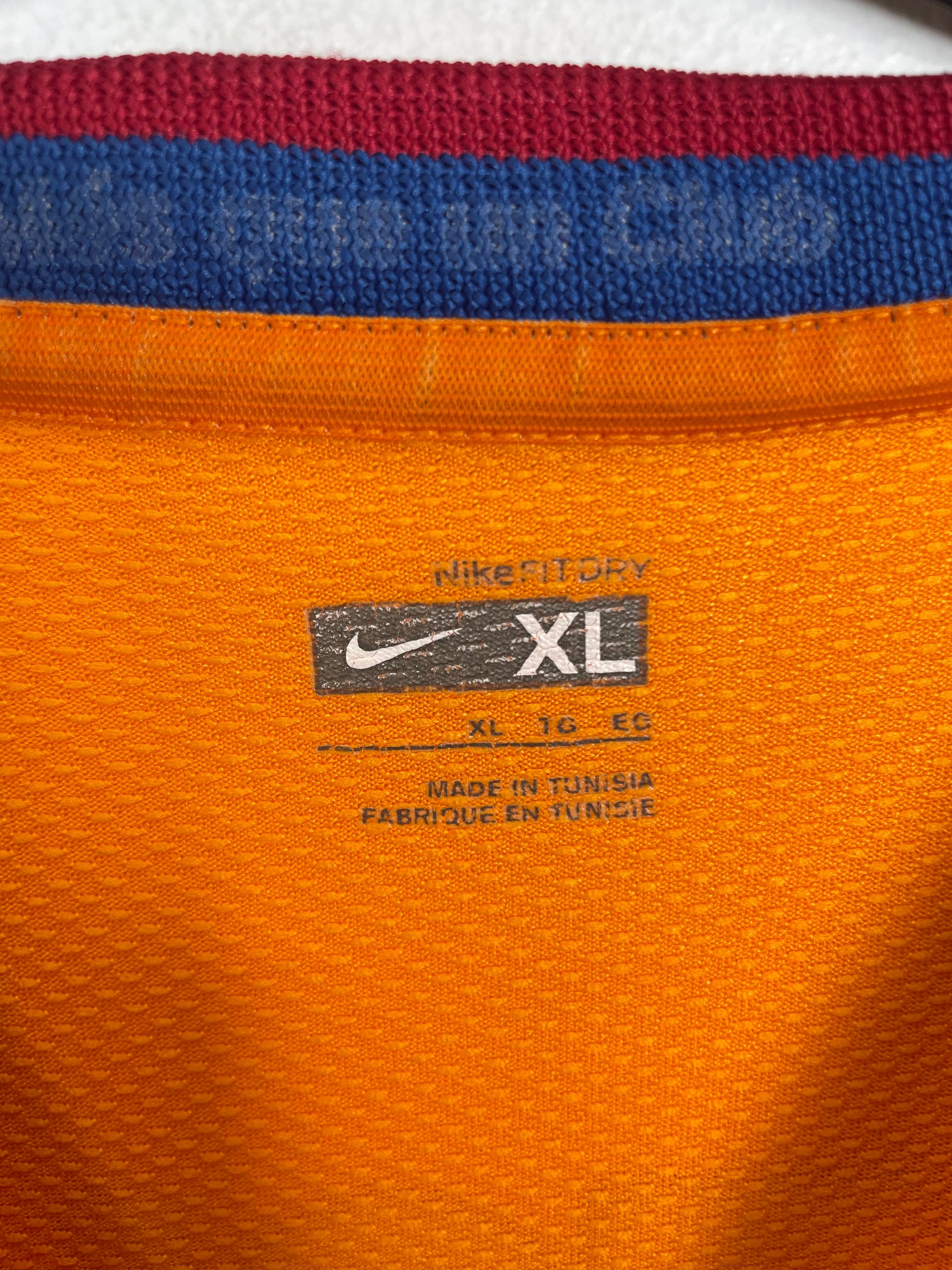 Barcelona 06/07 away — Nike Swoosh and FC Barcelona crest detail