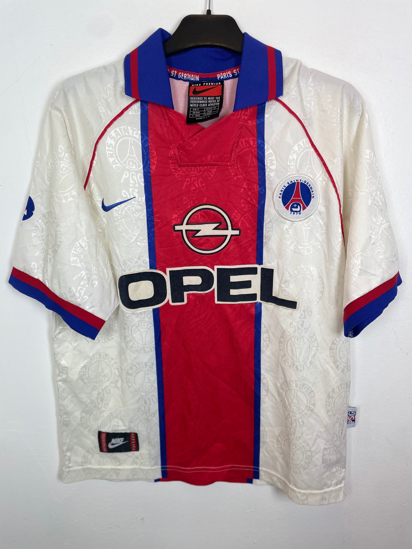 Nike PSG 96/97 away shirt with Anelka 21 — front view