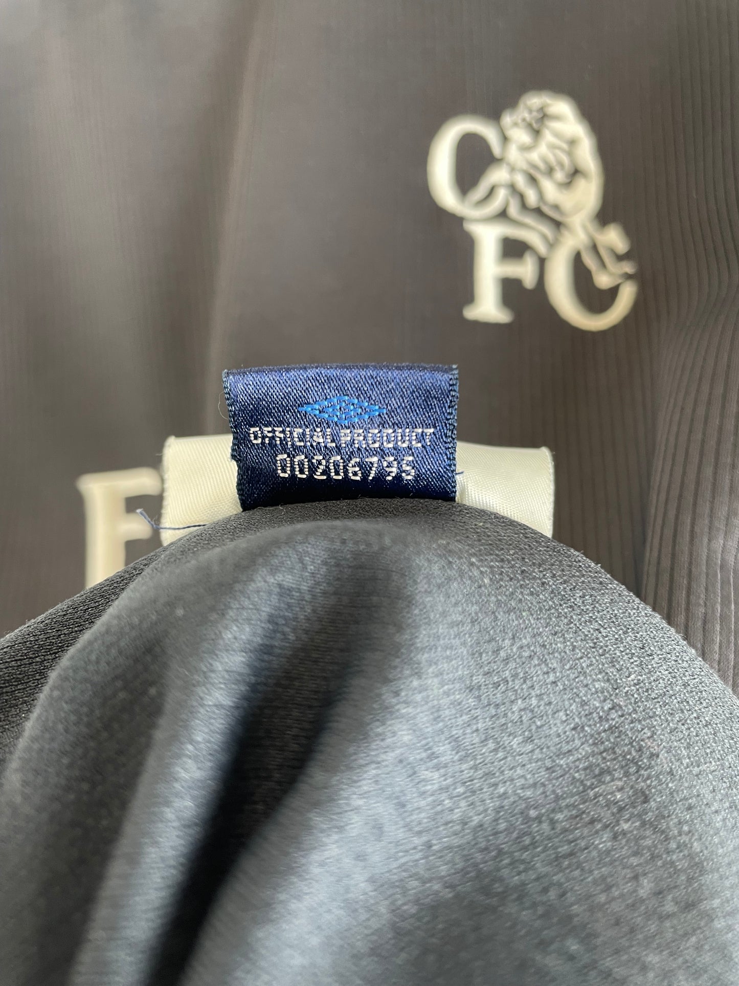 Chelsea Away/Third 02/04 Zola 25