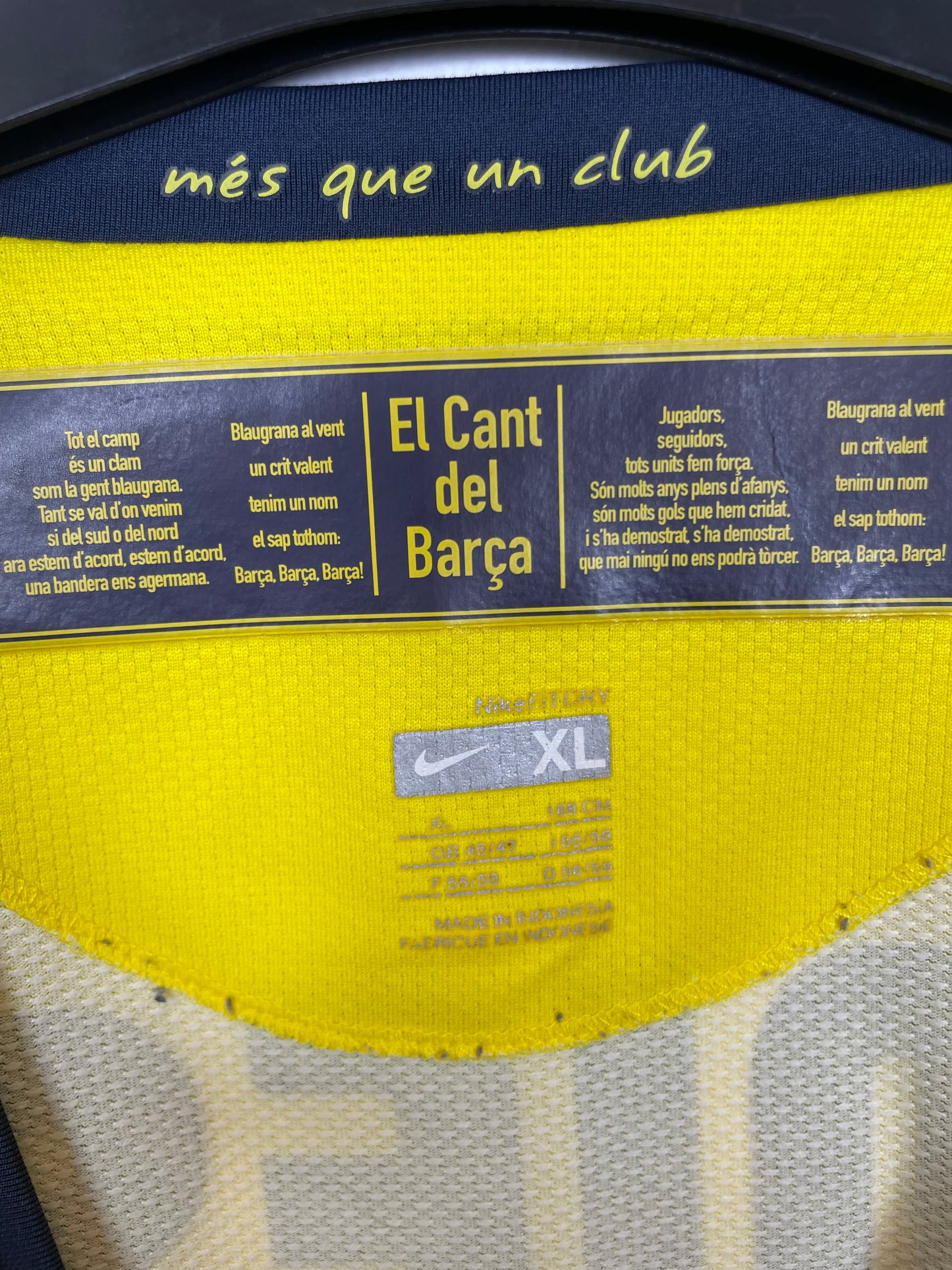 Barcelona Away 08/09 Iniesta 8