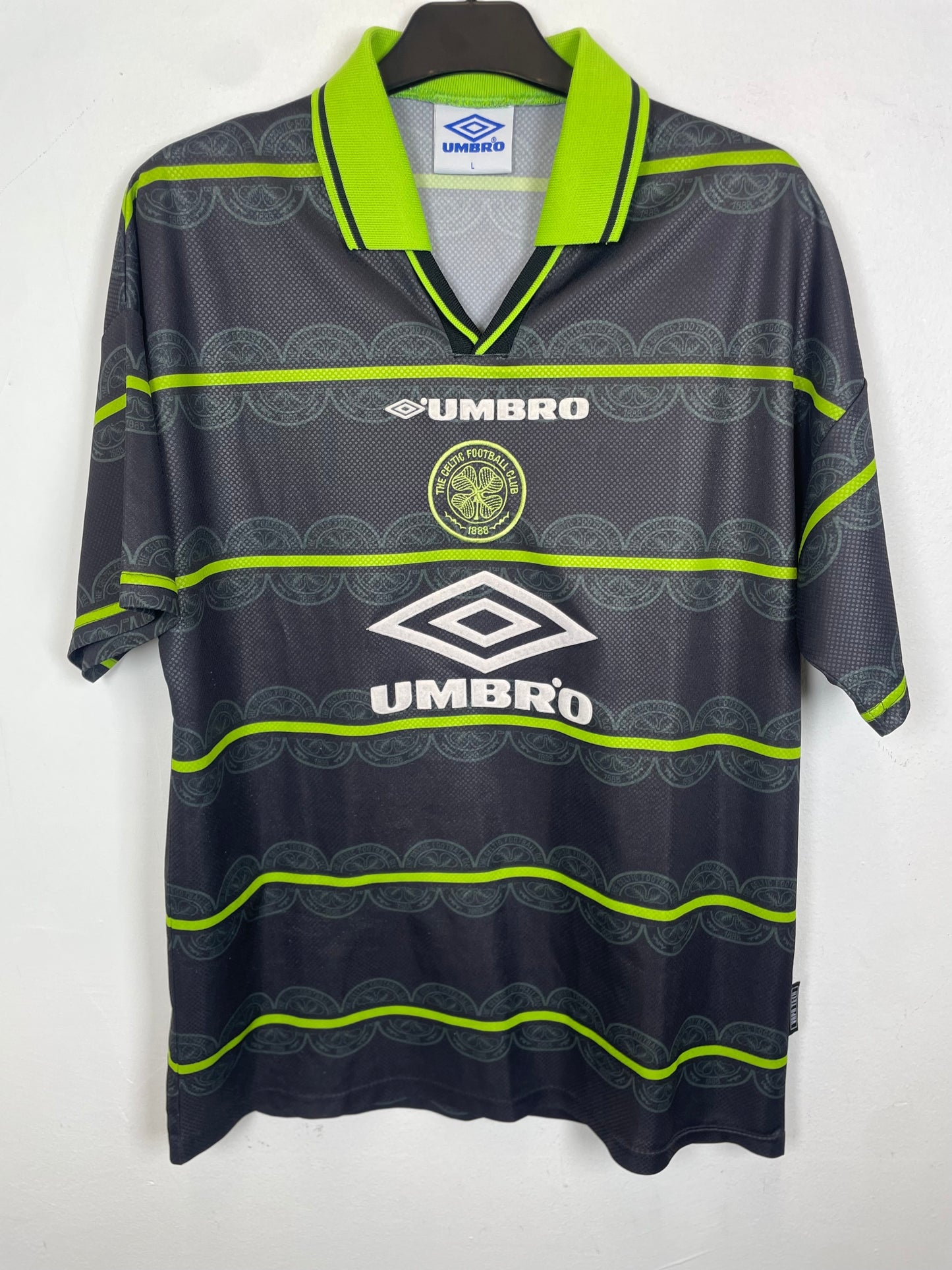 Umbro Celtic 98/99 away shirt with Brattbakk 9 — front view