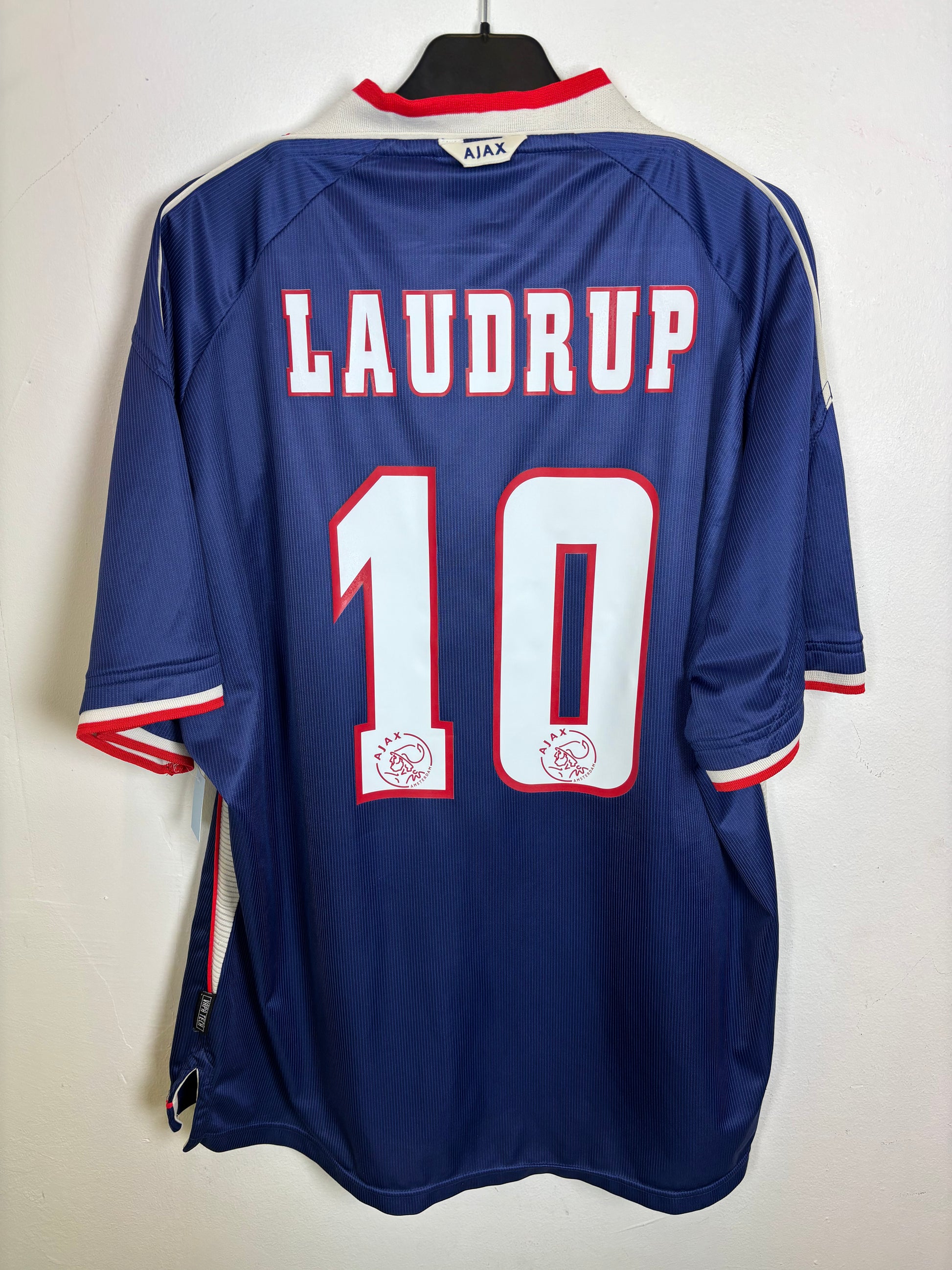 Back of Umbro Ajax 1999/2000 away jersey showing Laudrup name and number 10 print