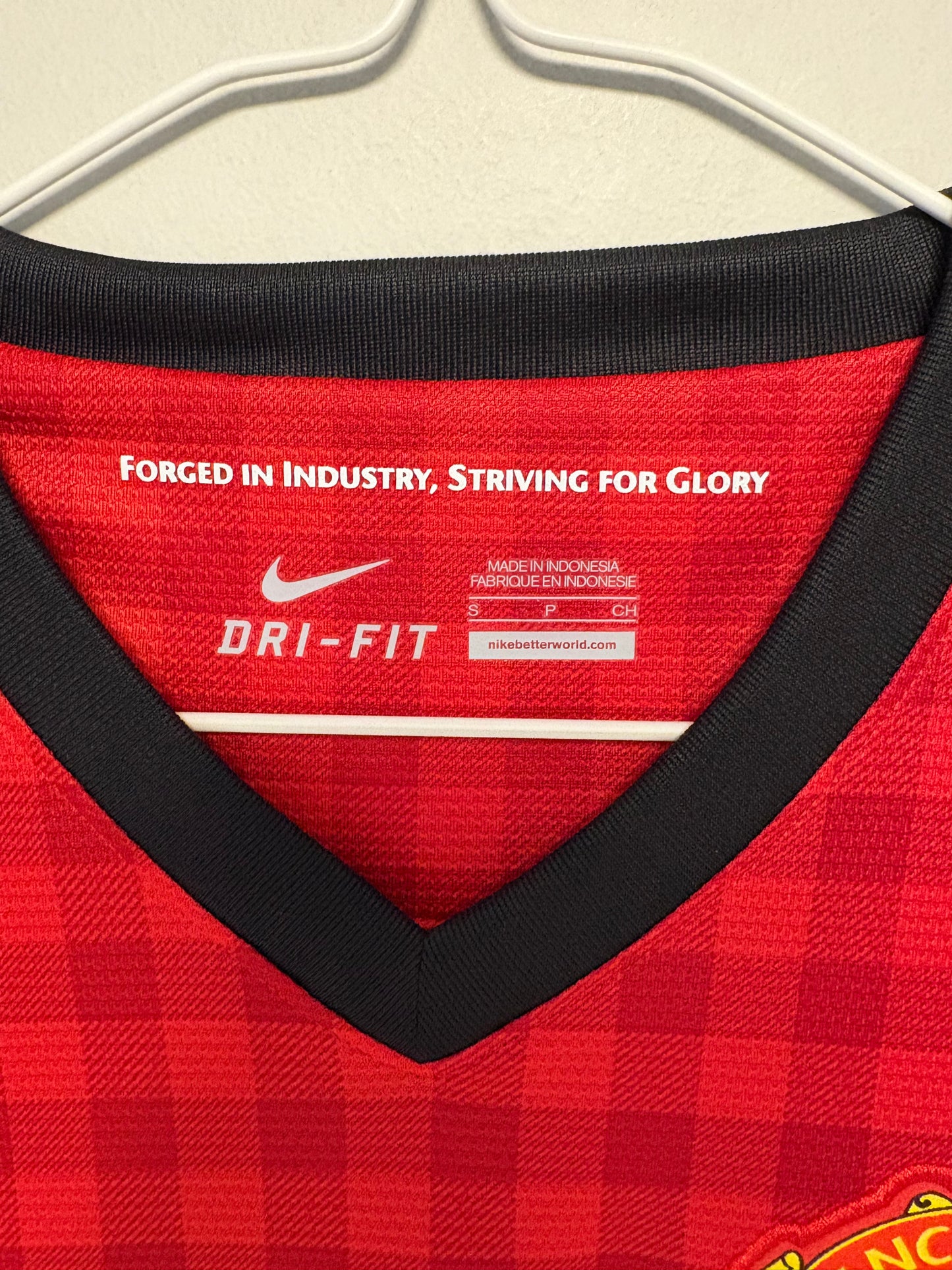 Nike size label and care instructions inside Manchester United 12/13 Van Persie home shirt