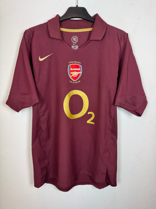 Retro Arsenal home shirt 2005/06 Bergkamp 10 front, classic Nike football shirt