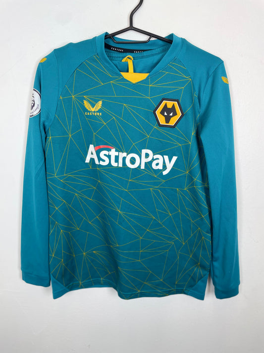 Wolves away shirt 2022/23 with Guedes 17 long sleeve kids kit including shorts, excellent condition