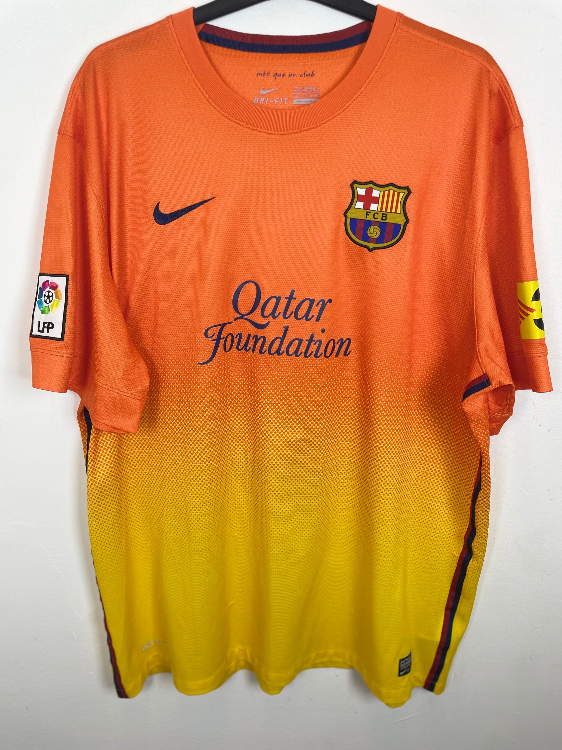 Nike Barcelona away shirt 12/13 season with Messi 10 in XXL size, excellent condition front view