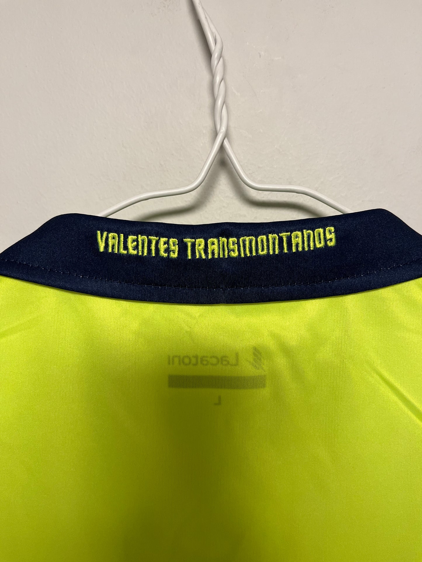 Deportivo de Chaves Tredje Drakt 2017/18 with black trim and visible branding on a neutral background