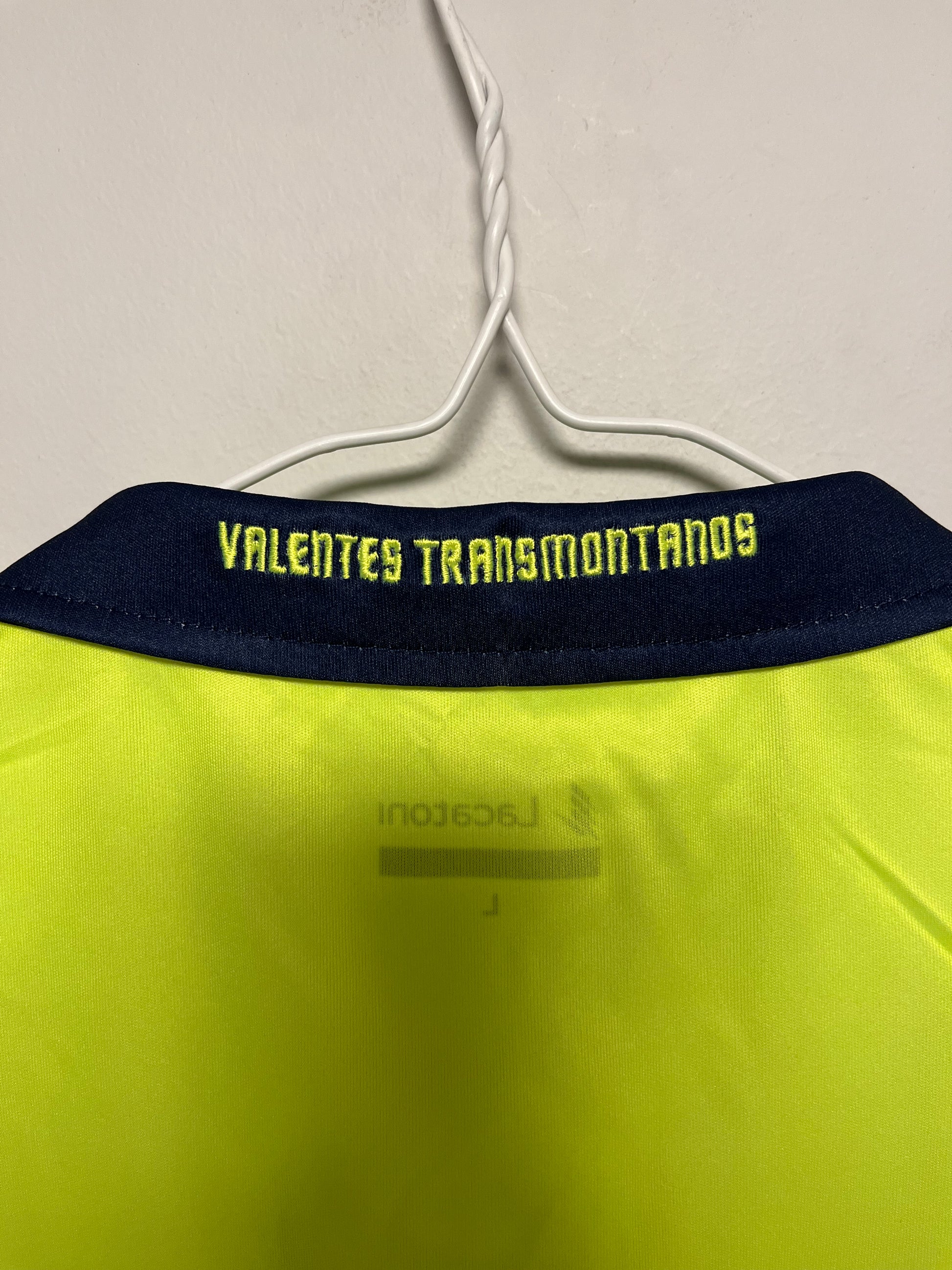 Deportivo de Chaves Tredje Drakt 2017/18 with black trim and visible branding on a neutral background