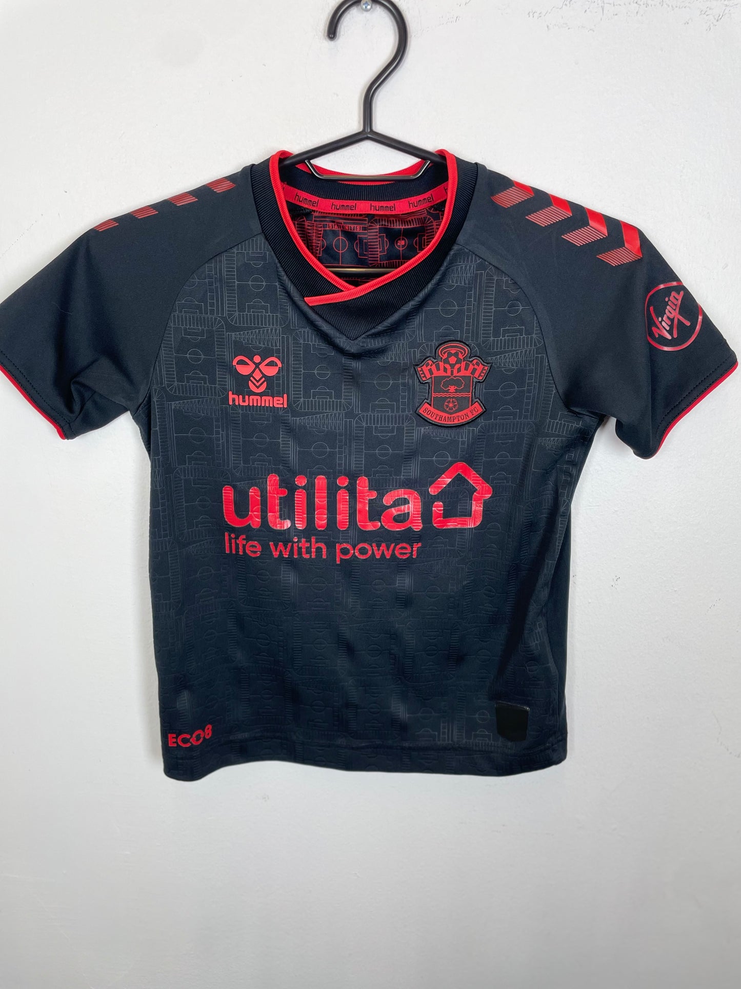 Southampton away shirt 2021/22 kids size 8-9 years in excellent 9/10 condition