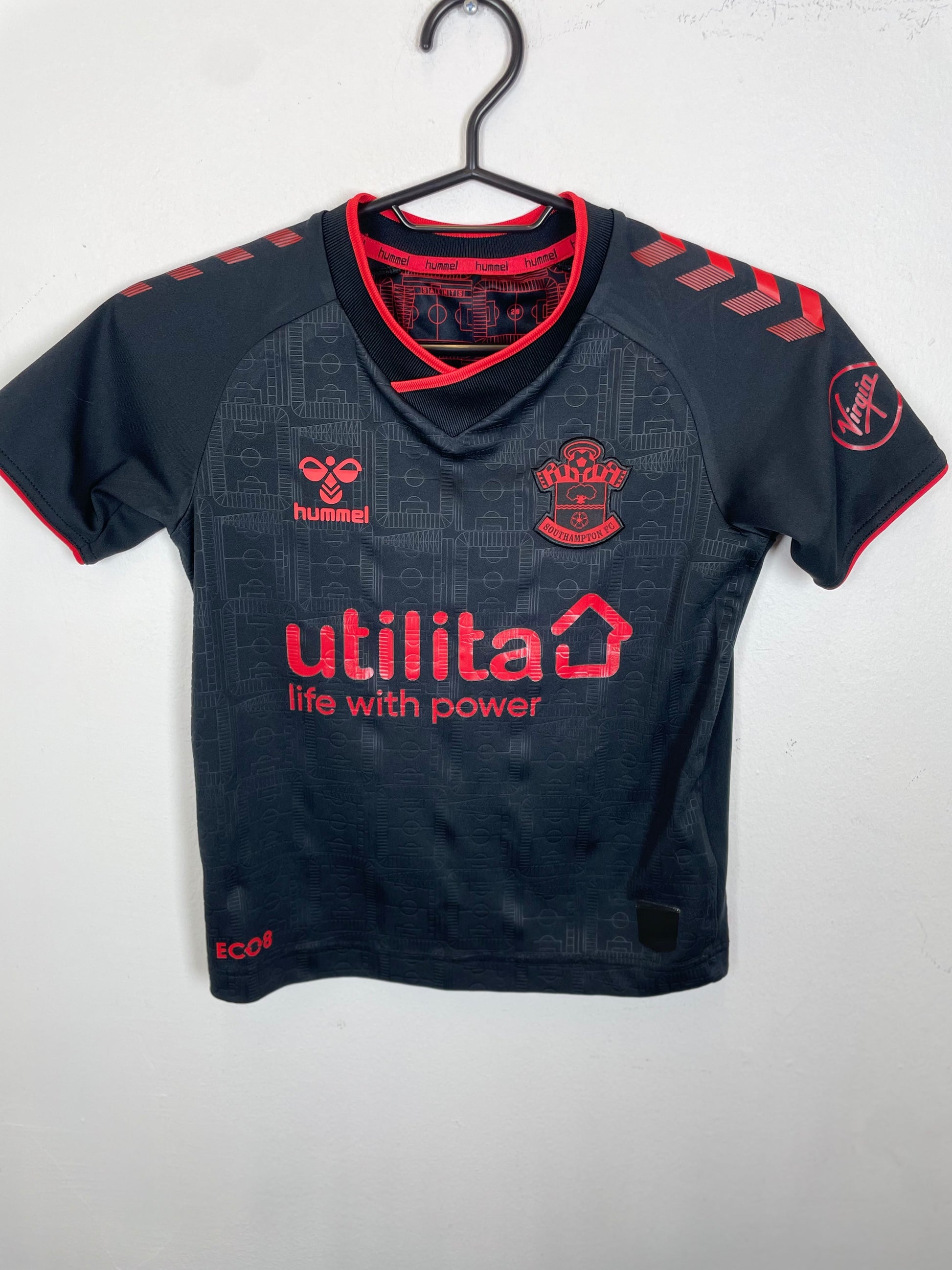 Southampton away shirt 2021/22 kids size 8-9 years in excellent 9/10 condition
