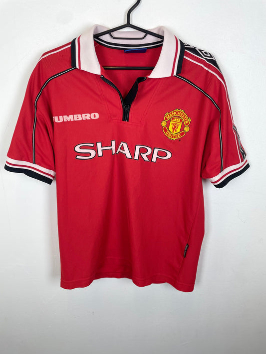 Umbro Manchester United home shirt 98/00 with Beckham 7 in excellent condition size 15-16Y