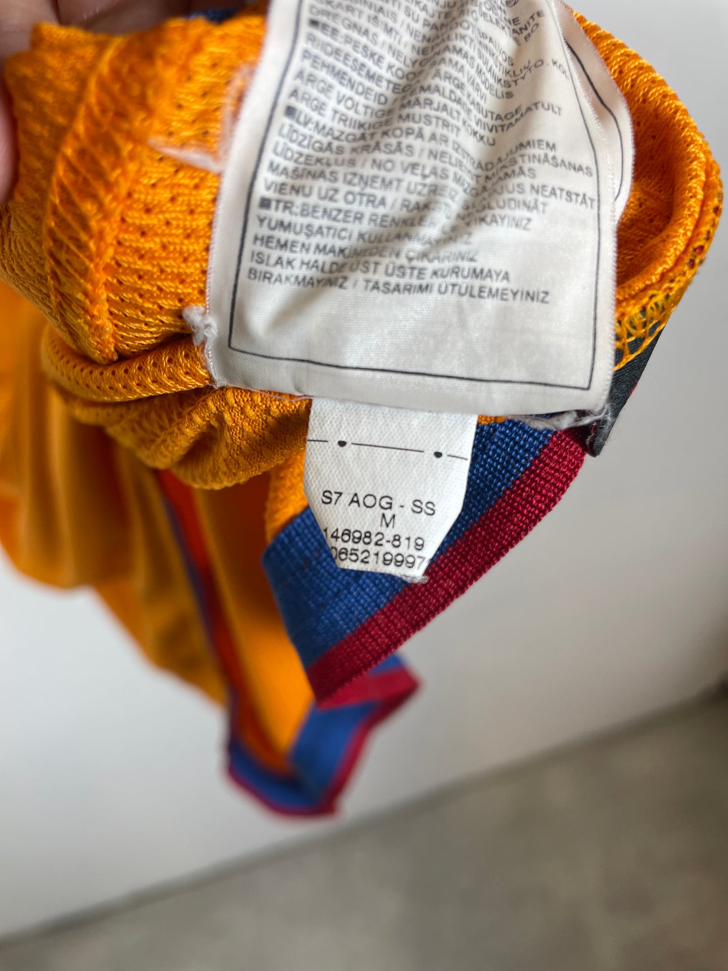 Barcelona Away 06/08 Messi 19