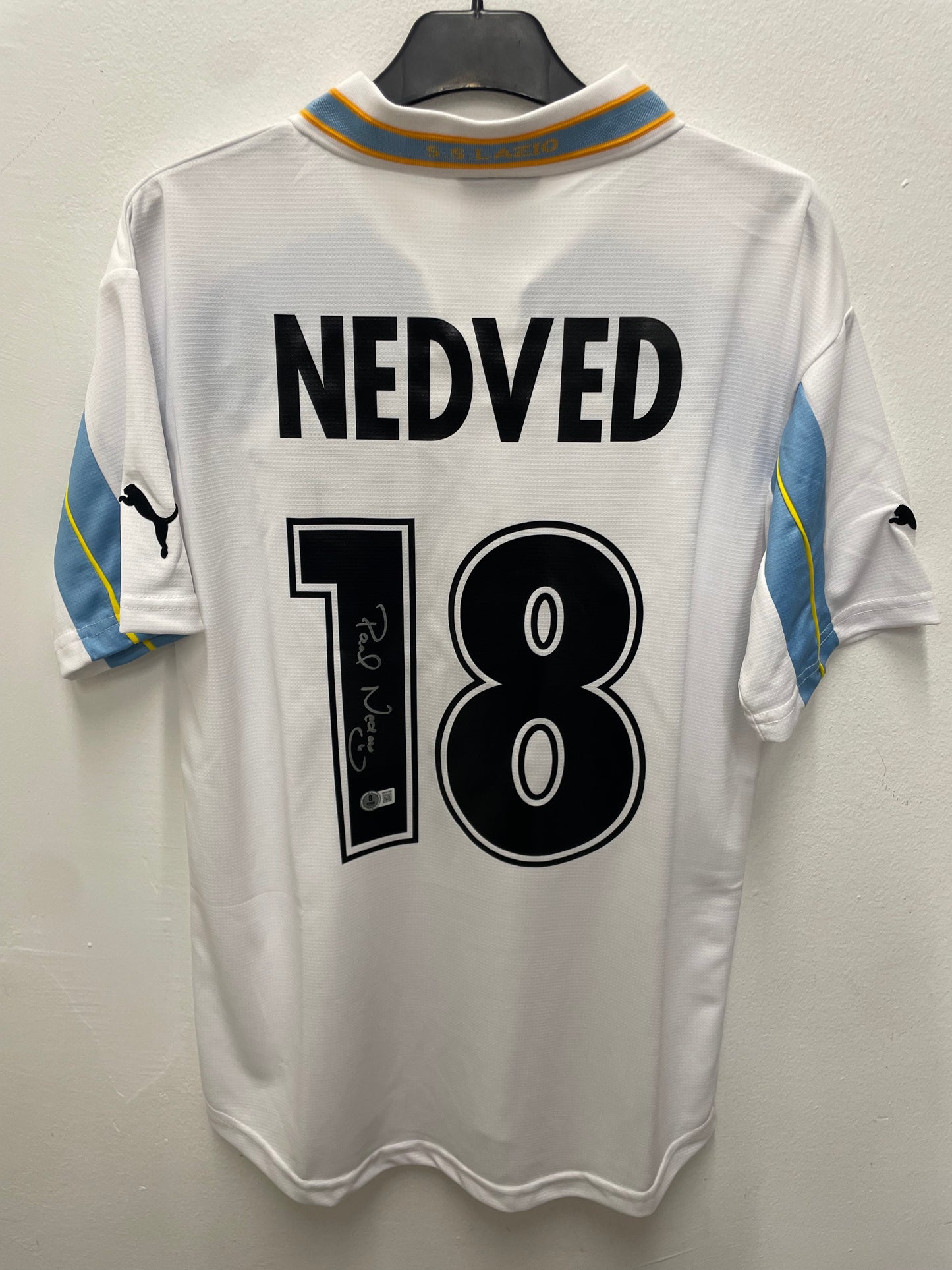 Lazio 99/00 Centenary Nedved 18 Signed Beckett