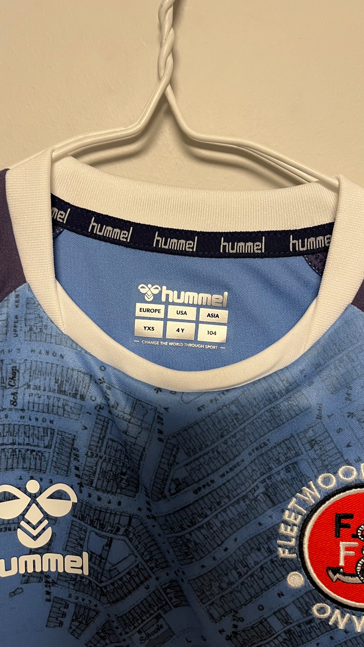 Fleetwood Away 23/24 kids