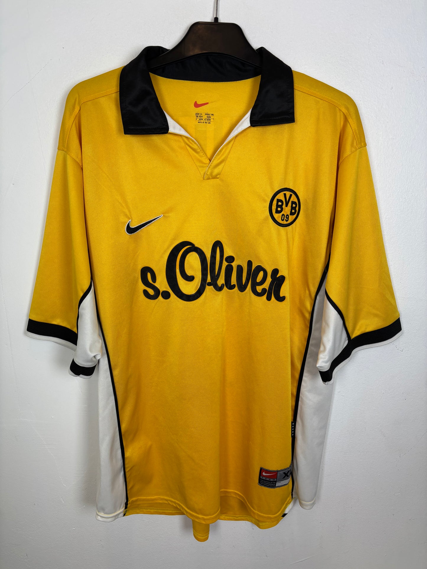 Nike Borussia Dortmund home shirt 98/00 with Reuter 7 in excellent vintage condition