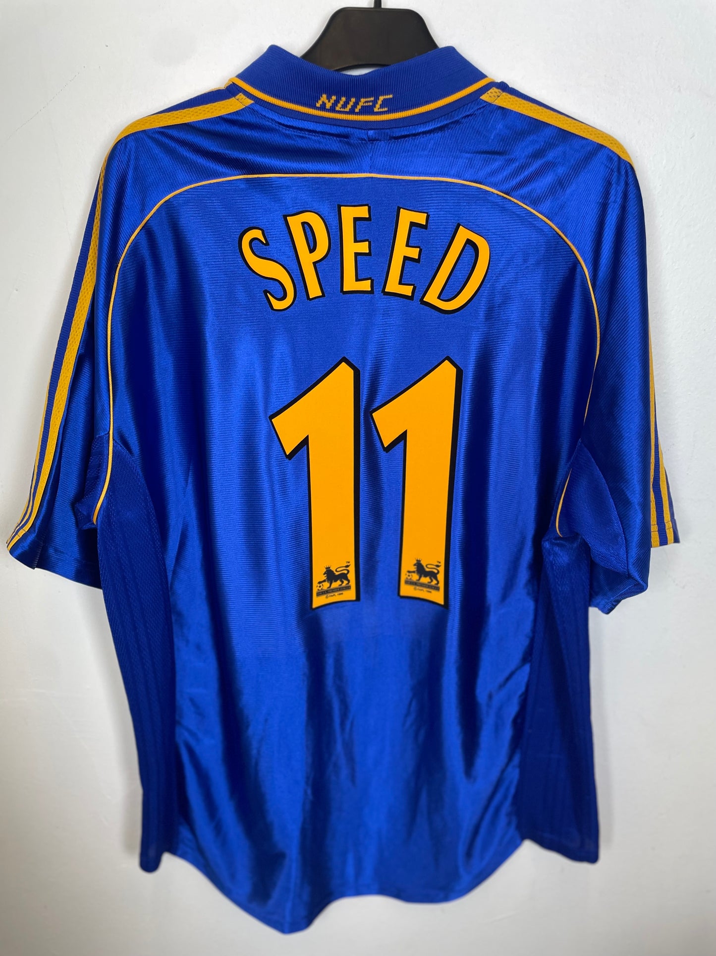 Newcastle Away 98/99 Speed 11