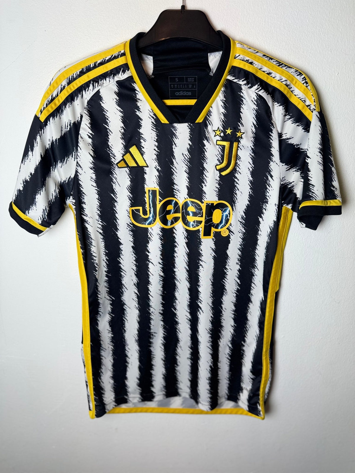 Adidas Juventus Home 23/24 - 9/10 - TheFootballIdiots
