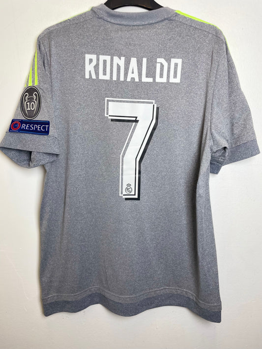 Adidas Real Madrid away shirt 2015/16 with Ronaldo 7 print, size L (view 2)