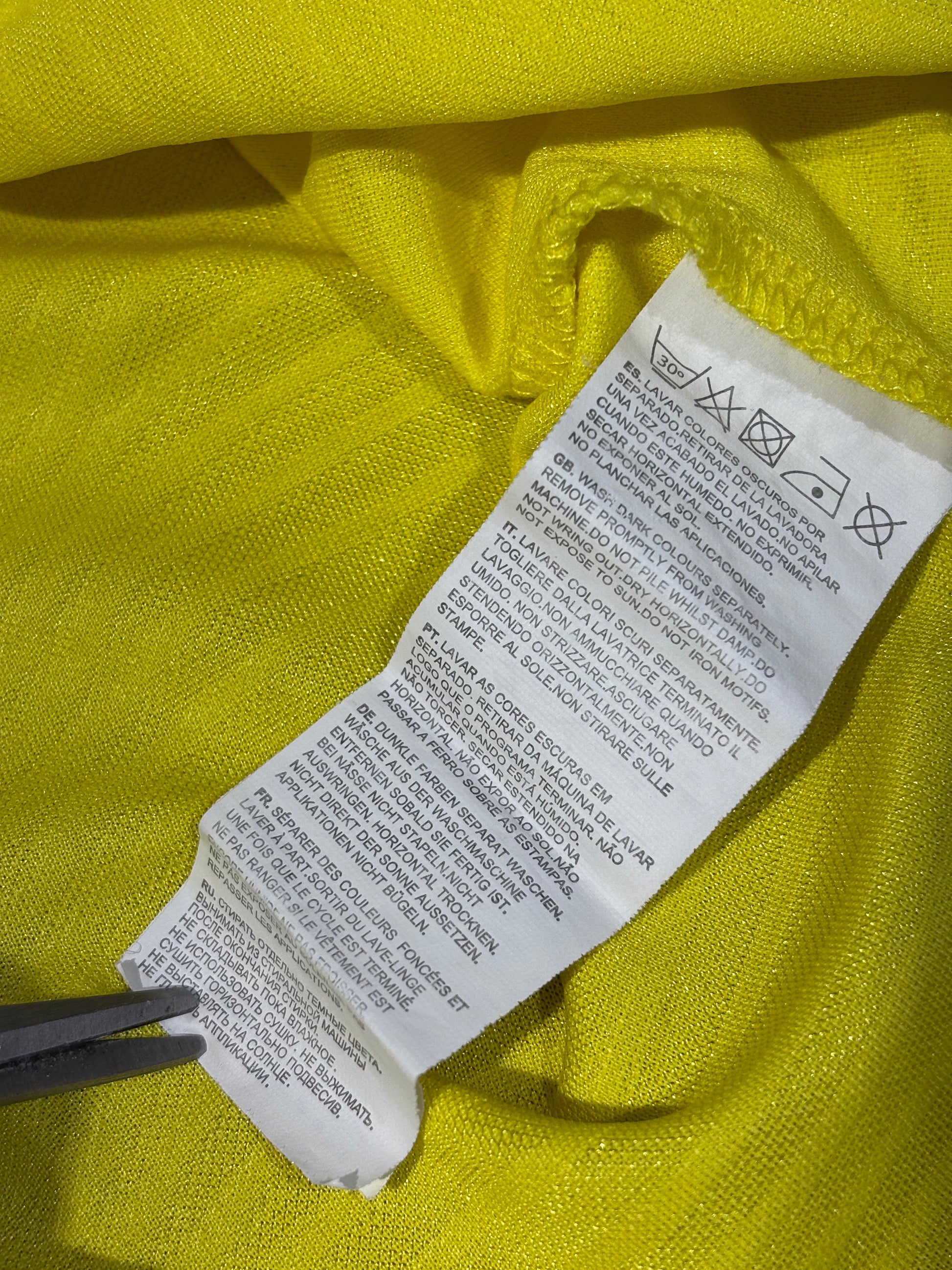 Joma Villareal home shirt 23/24 size L detail view showing R. Albiol 3, excellent condition