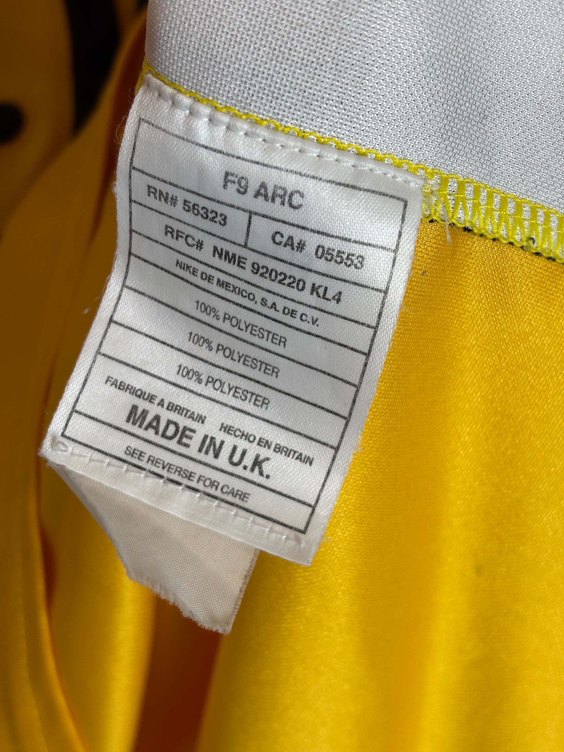 Nike Borussia Dortmund 98/00 home shirt Reuter 7 detail view showing vintage condition and craftsmanship