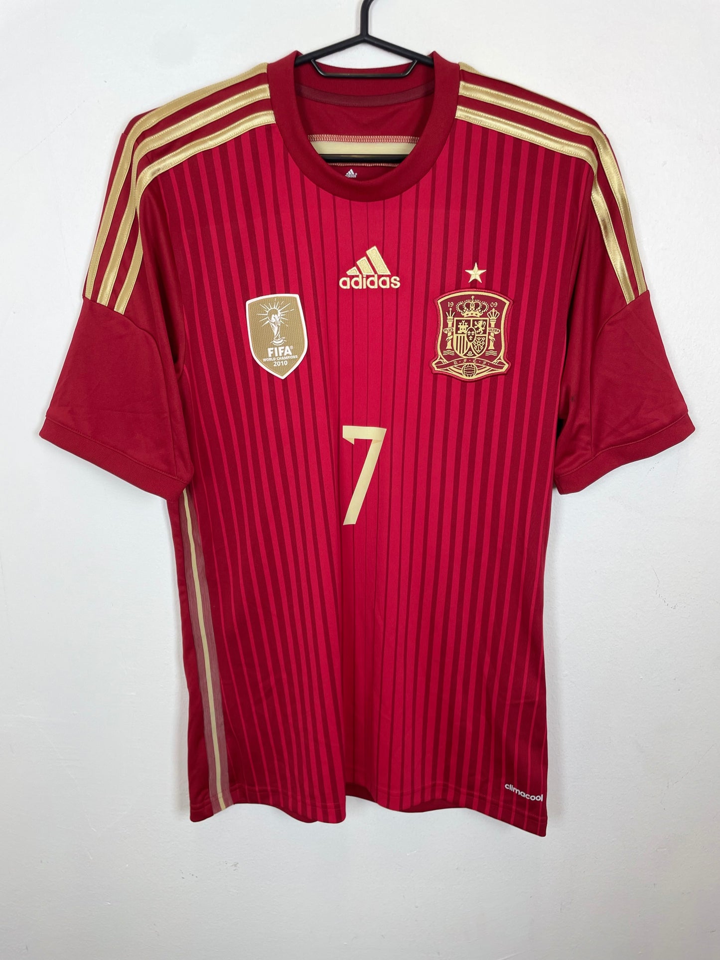 Adidas Spain home shirt 2014 World Cup with David Villa 7, size S in pristine condition