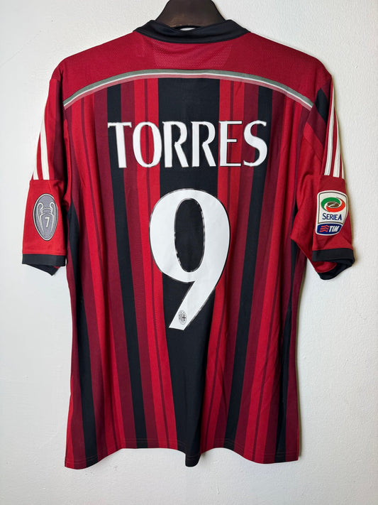Torres 9 on the back of the AC Milan 2014/15 home shirt