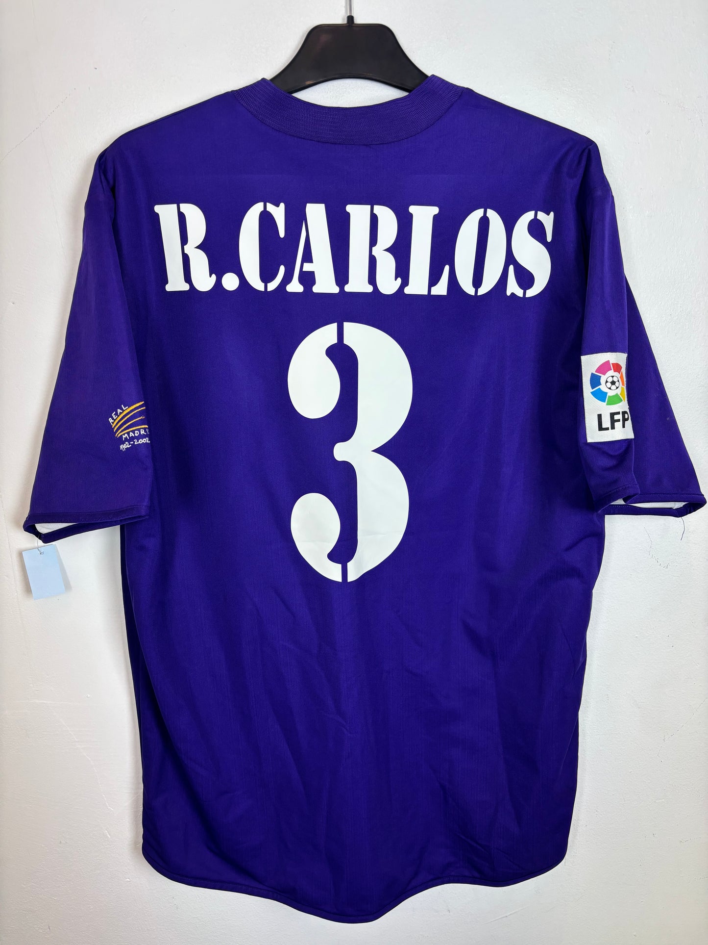 Back view of Adidas Real Madrid third shirt 02/03 showing R.Carlos name and number 3