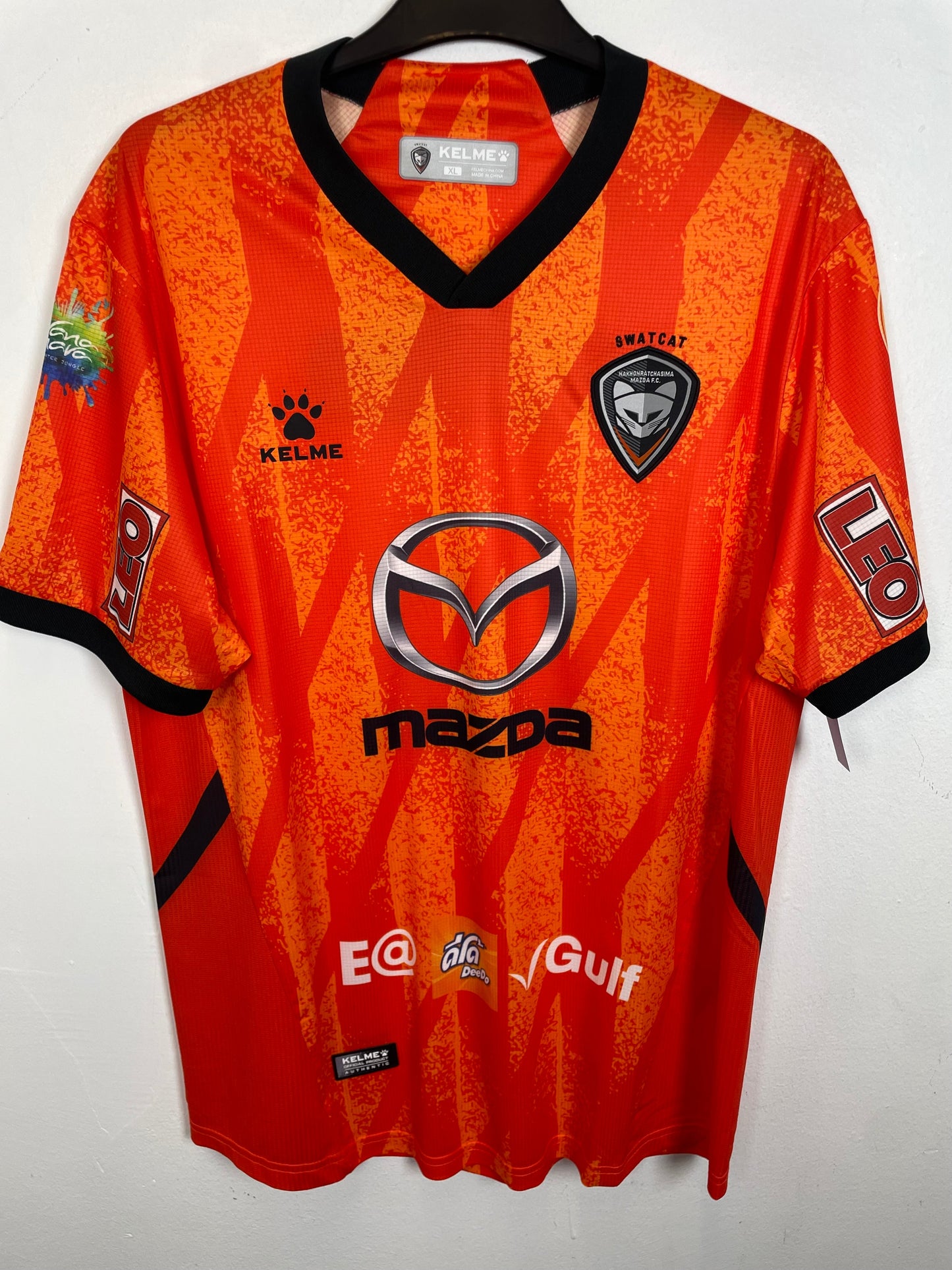 Kelme Nakhon Ratchasima FC 2021/22 football shirt in size XL showing excellent 9/10 condition