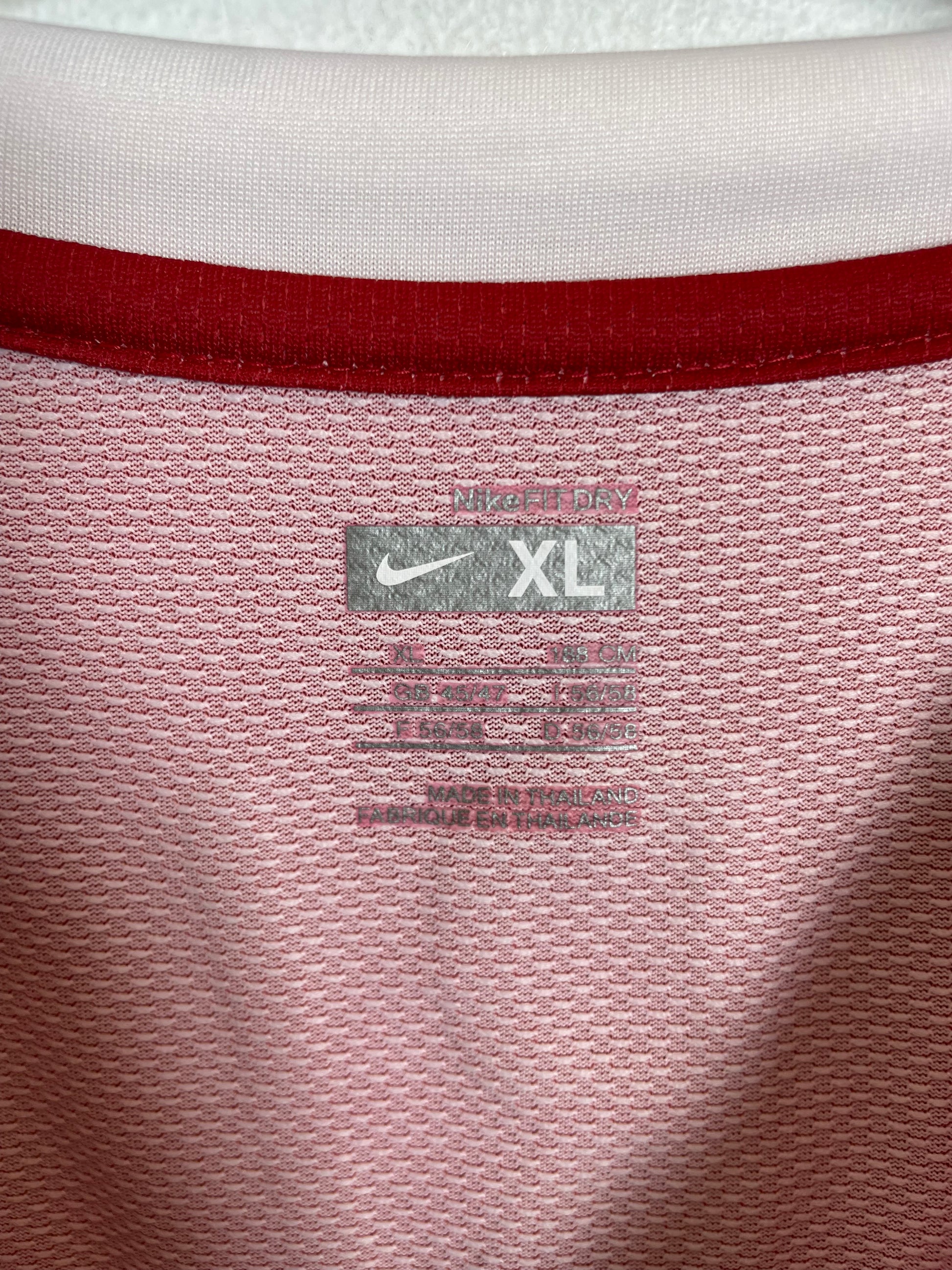 Hertha Berlin 08/09 away — Nike Swoosh and Hertha BSC crest detail