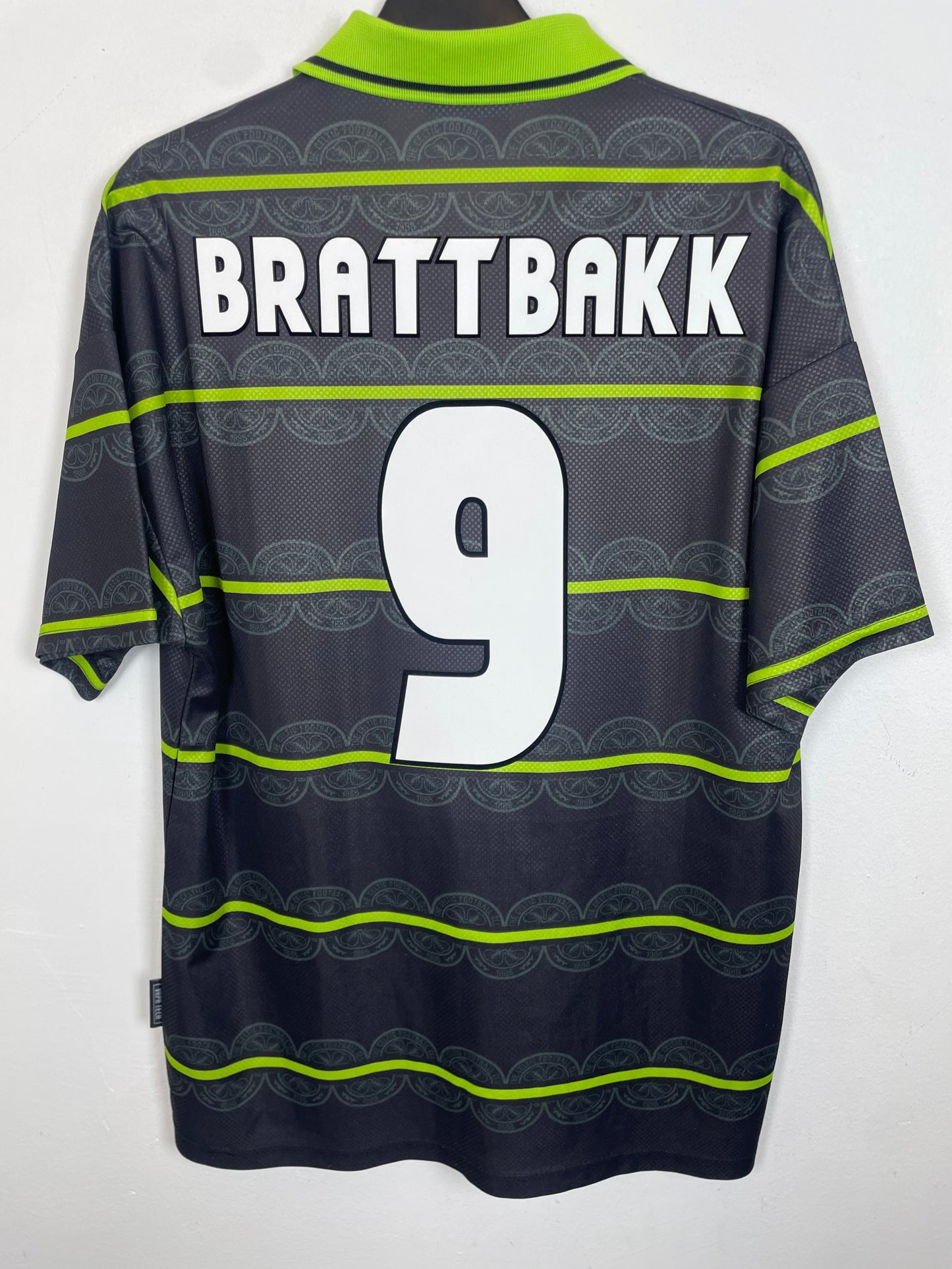 Celtic 98/99 away — back with Brattbakk 9 nameset of the Norwegian striker