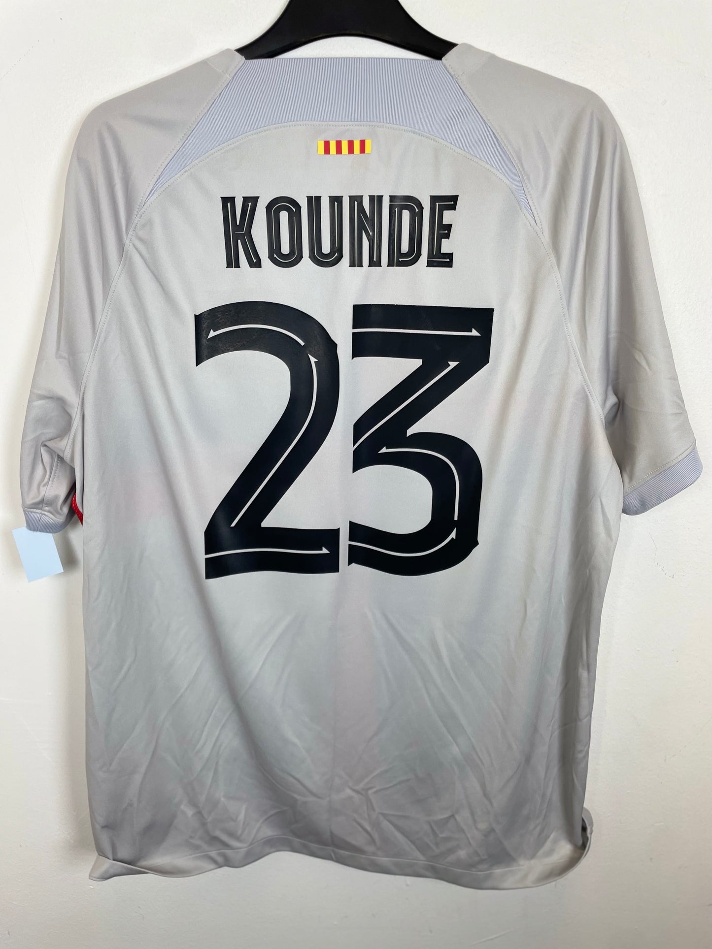 Barcelona Away 22/23 Kounde 23 - 9/10