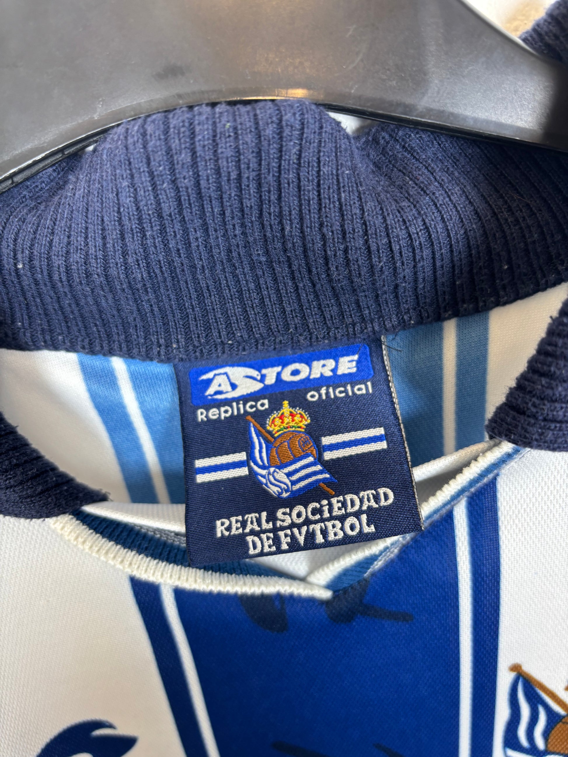Real Sociedad club crest and Astore manufacturer logo detail on white 2000/01 home shirt
