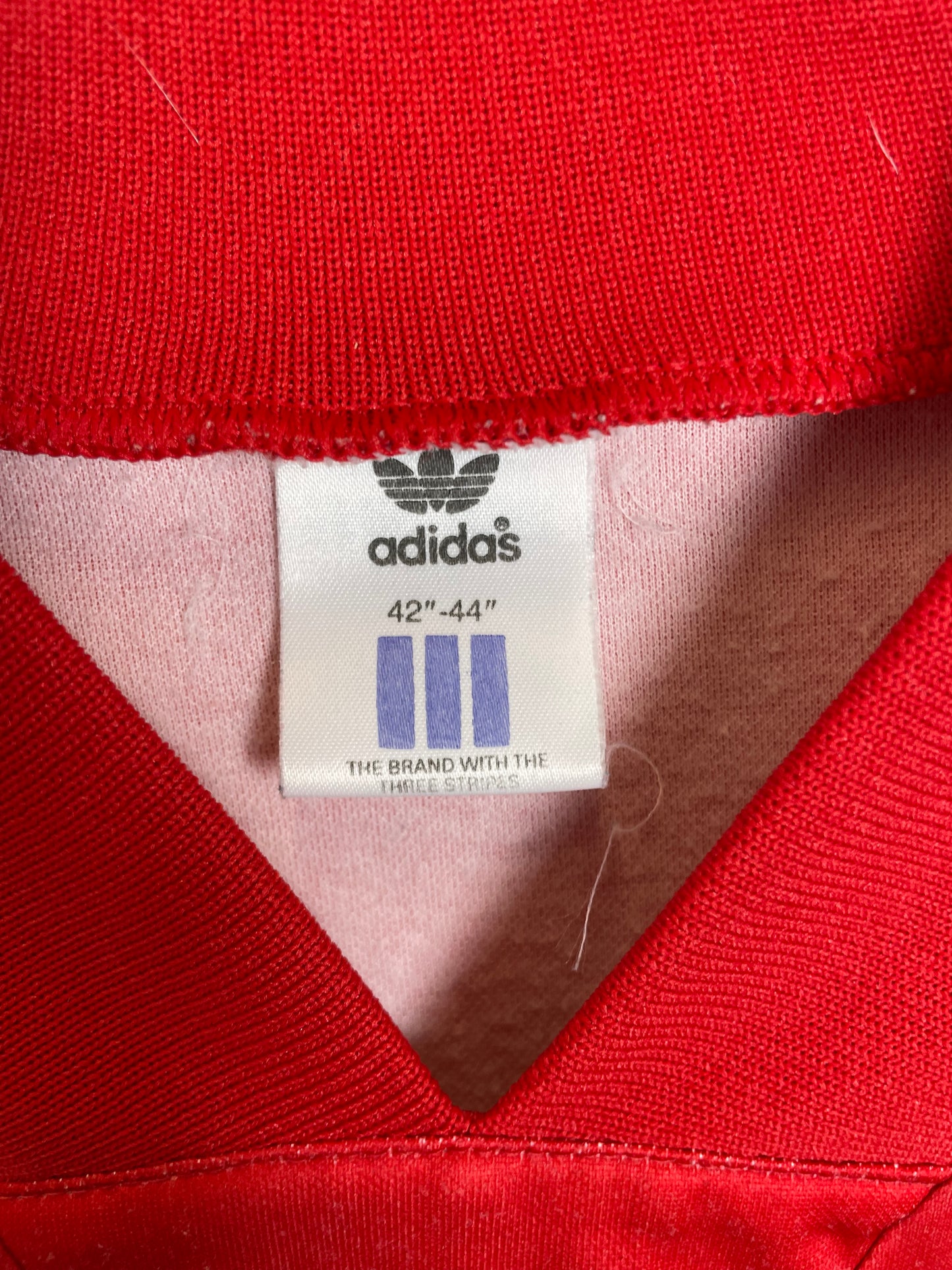 Liverpool 91/92 home — Adidas three stripes and Liver Bird crest detail