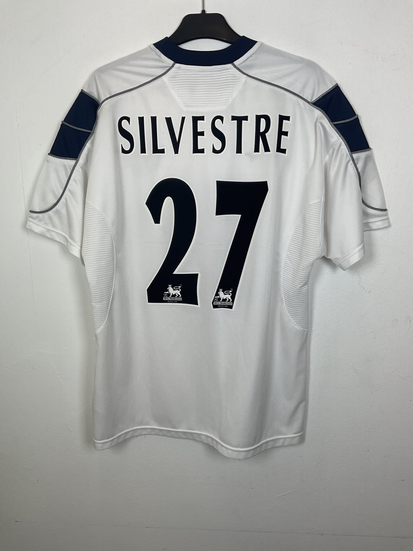 Manchester United Away 00/01 Silvestre 27 - 8/10