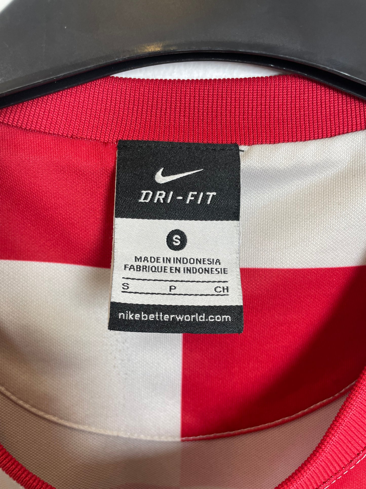 Close-up of Nike logo and Croatia national team badge on 2012 home shirt in excellent condition