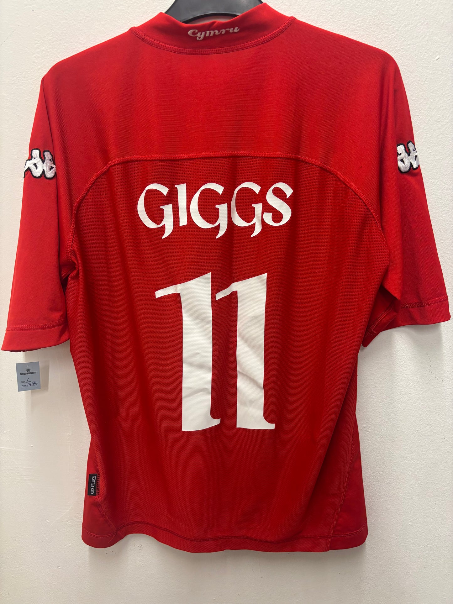 Wales Home 2004 Giggs 11