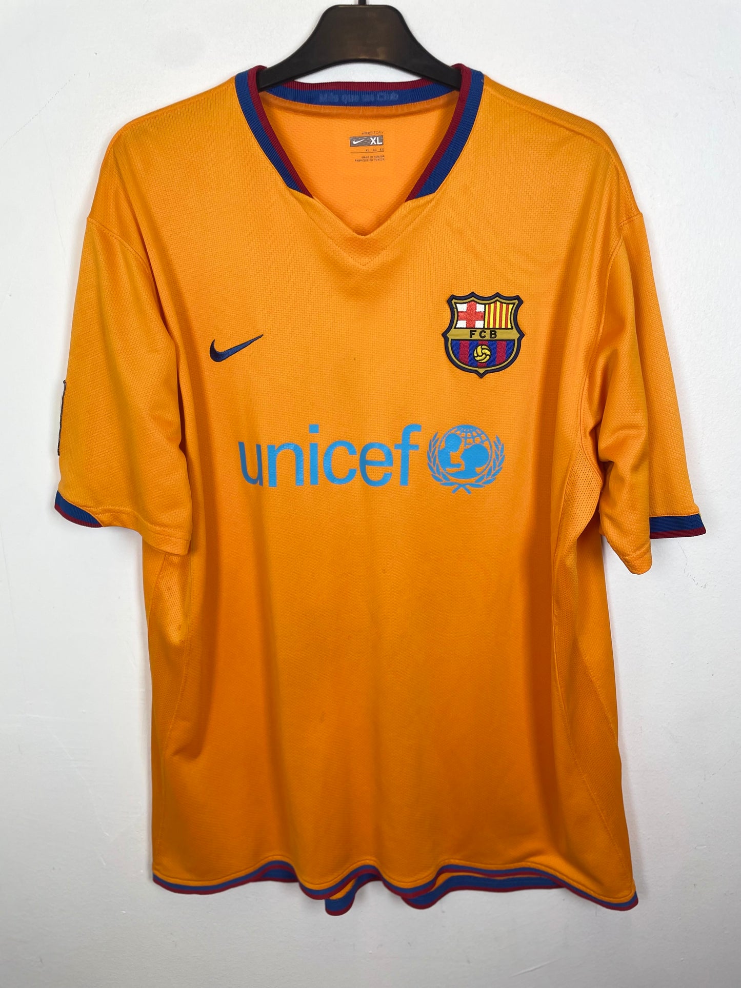 Nike Barcelona 06/07 away shirt with Eto'o 9 — front view