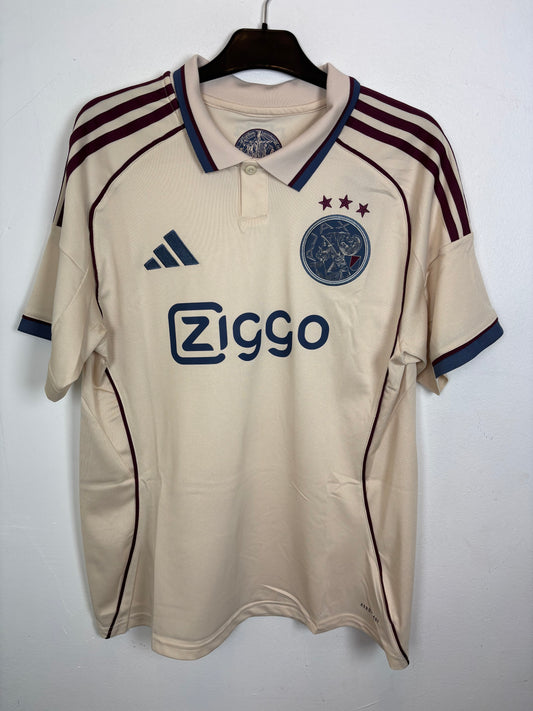 Ajax Third 25/26 Oscar 10