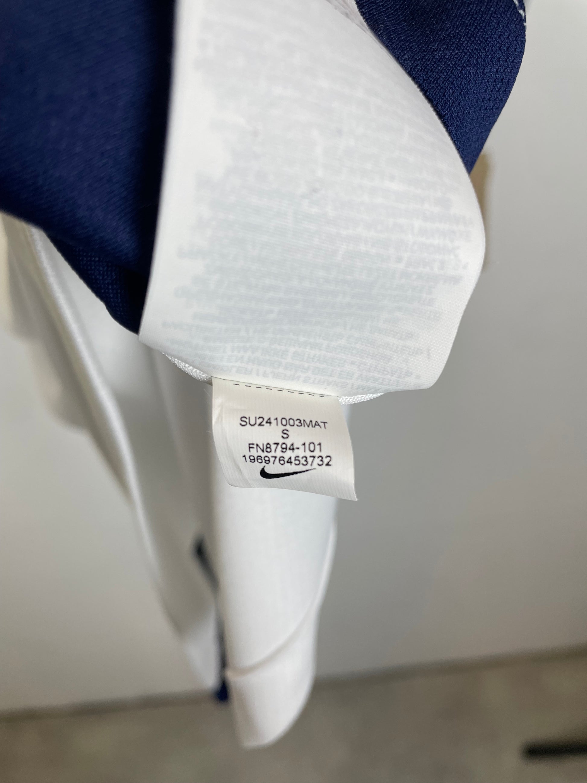 Nike Tottenham Hotspur 24/25 home shirt sponsor detail and Premier League sleeve patches